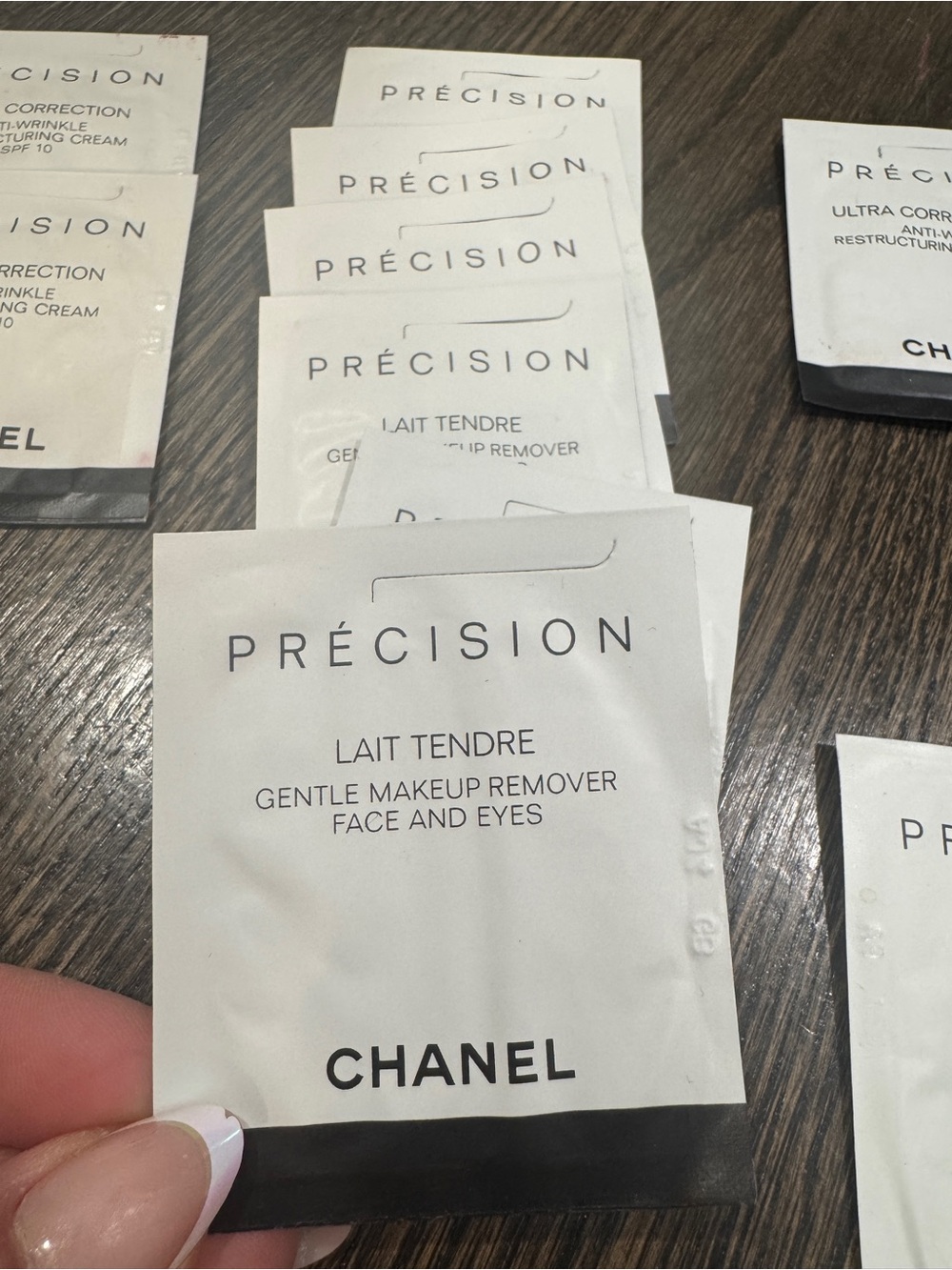 Chanel Precision 16 Skin Care Sample Packets - Picture 6 of 10